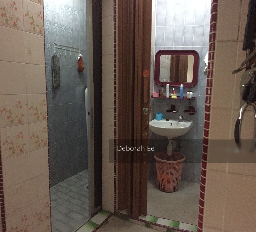Serangoon Garden Estate (D19), Terrace #210301021